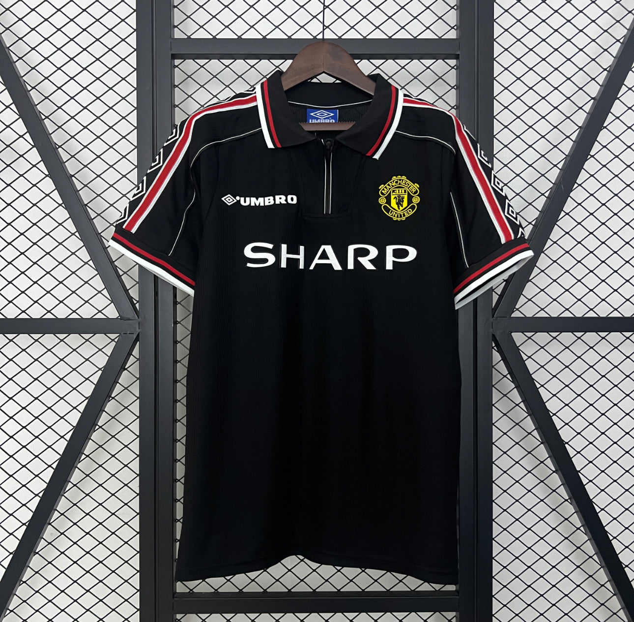 MANCHESTER UNITED BLACK 98/99 HOMBRE (RETRO)